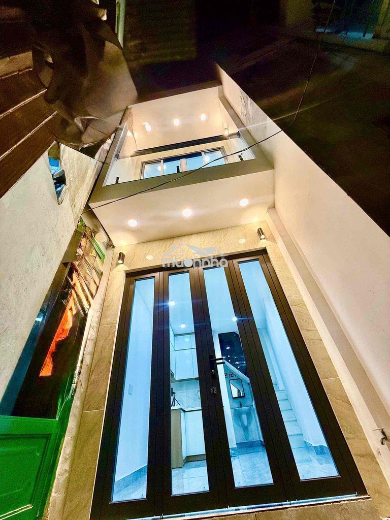 Dưới 3 tỷ sổ riêng p5q11,nhà mới ở liền