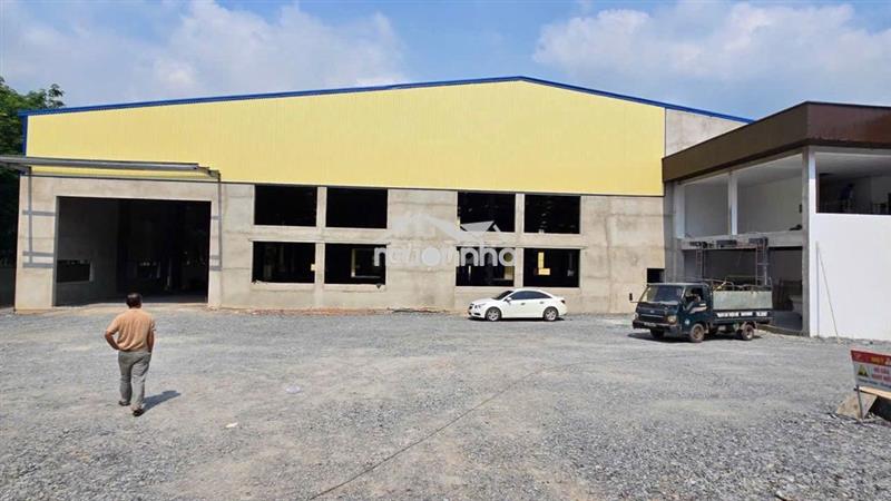 Cho thuê xưởng 2820m2 + 2585m2 tân uyên , pccc tự động ,giấy tờ đầy đủ