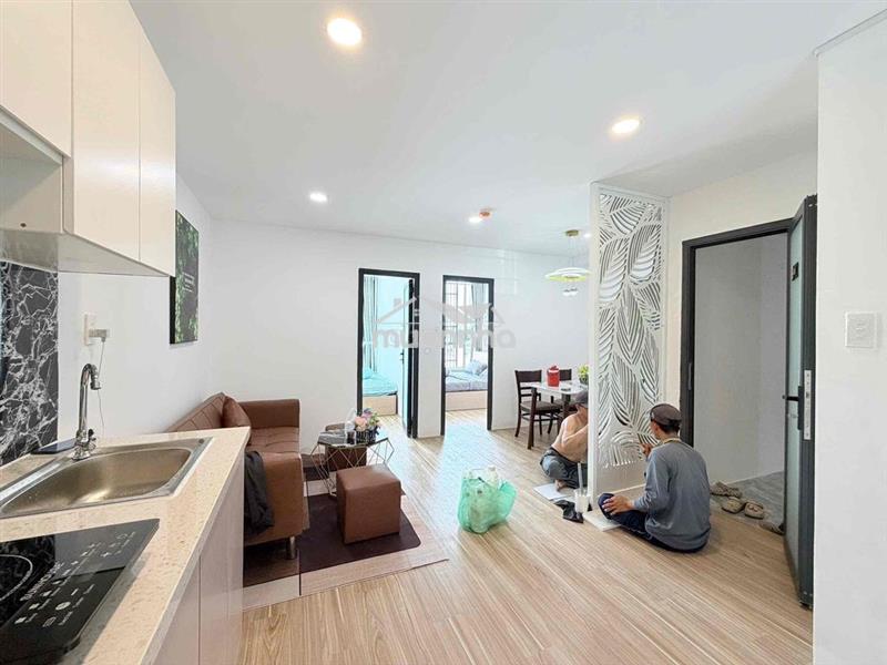Cho thuê căn hộ 2pn1wc rộng thang máy full nt gần lê đại hành quận 11