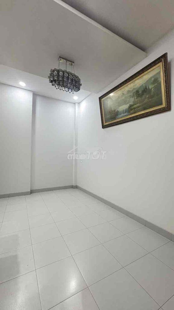 Kẹt ngân hàng xuống giá căn âu cơ 5p 60m2