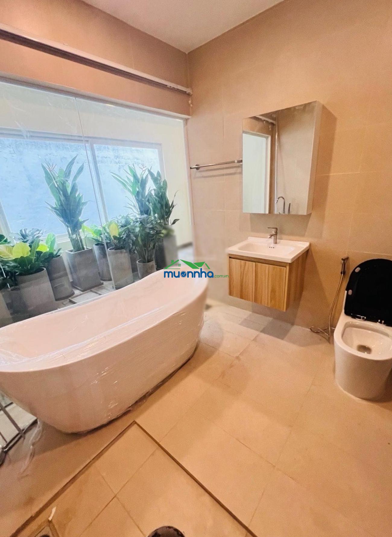 Kiến trúc châu âu 5 tầng gần mt lê văn lương đường 8m 4pn giá 8 tỷ hơn- shr- dân trí cao- kdc - 4