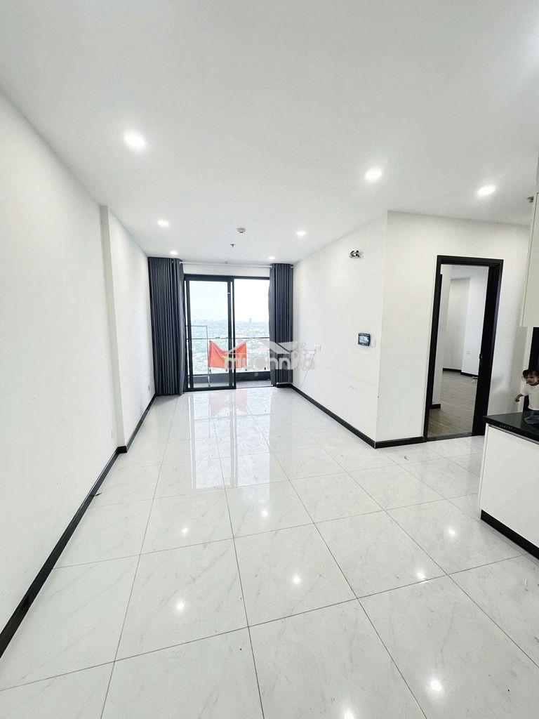Bán gấp 2pn 2wc c sky view 2,19 tỷ full vat + bao sổ, cho thuê 7tr