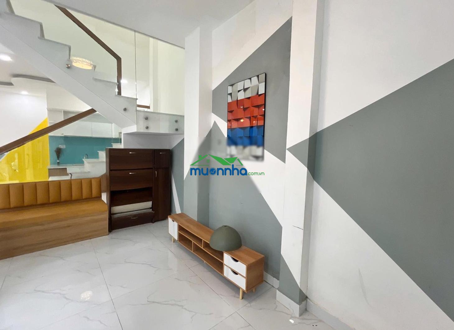 Bán nhà nở hậu quận 7 sát đh tài chính marketing 2 tầng 3 phòng 4.7m x 9.5m chỉ 5.2 tỷ tl