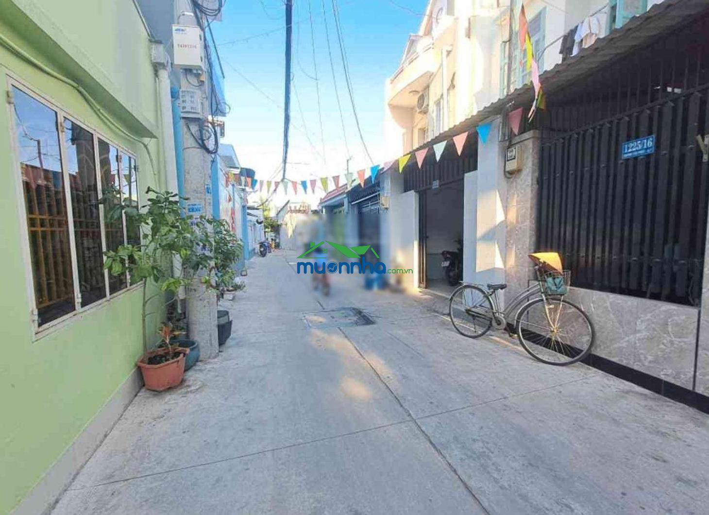 Gấp bán nhà đẹp ở liền quận 7, mặt tiền kinh doanh buôn bán, kế bên phú mỹ hưng, nhỉnh 4 tỷ có tl - 2