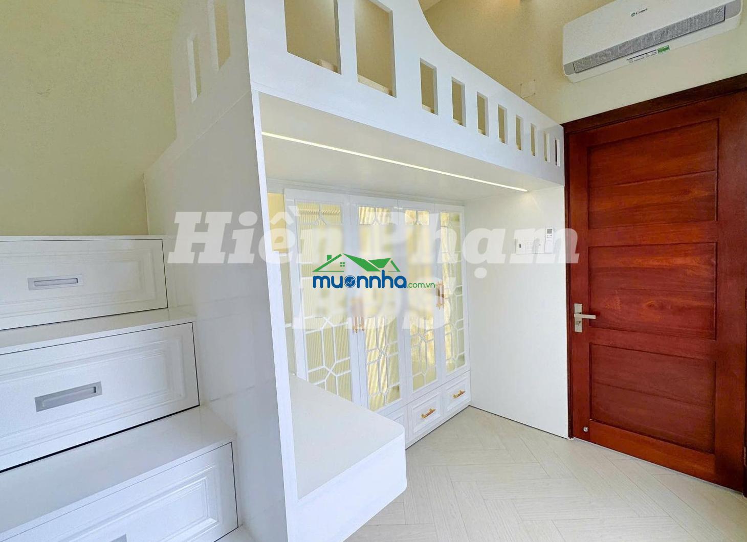 Nhà phố tân cổ điển - hẻm xe hơi sát nhà đường tân thuận tây