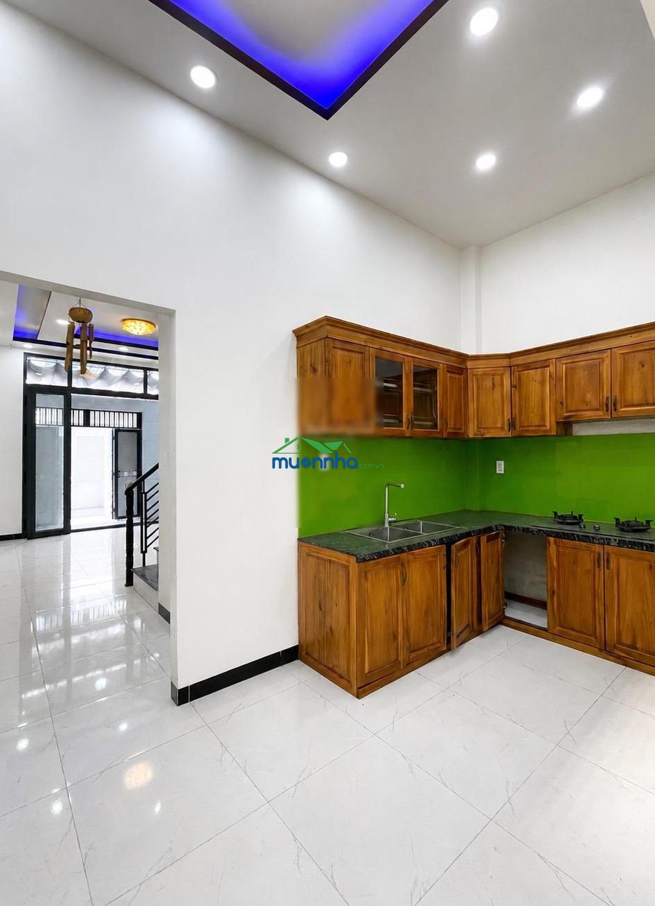 4.2 tỷ - nhà 3 tầng, đường 6m thông - gần chợ long trường