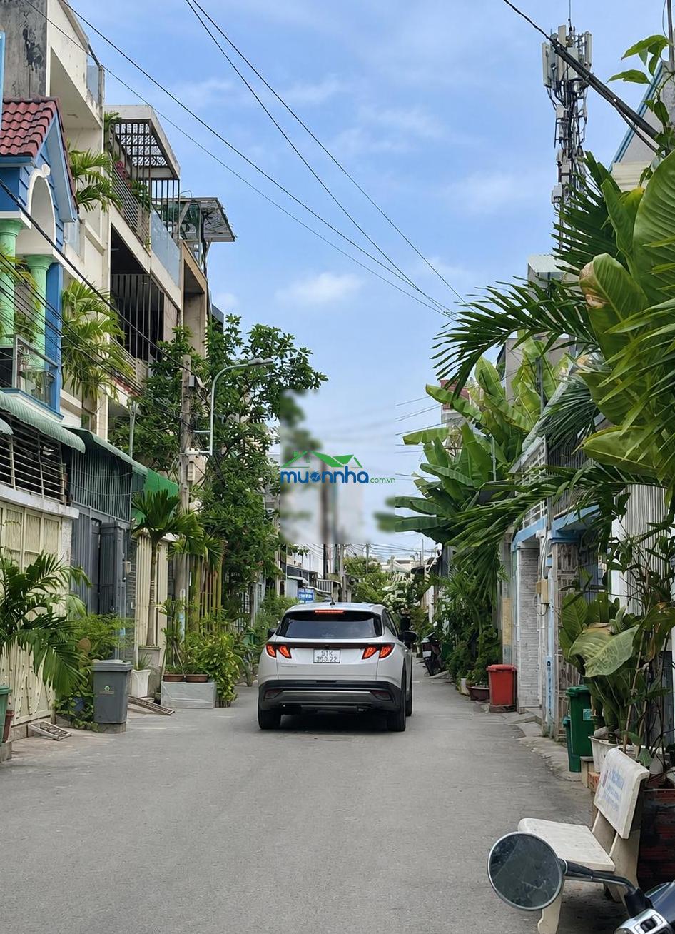 4.2 tỷ - nhà 3 tầng, đường 6m thông - gần chợ long trường - 2