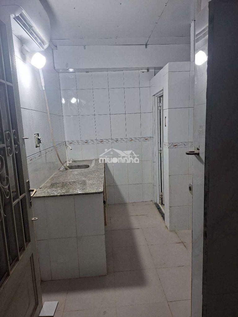 Phòng cho thuê gần chợ phạm thế hiển
