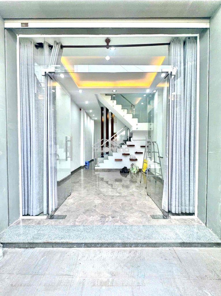 Nhà 2 lầu 4pn 4wc, đường trương phước phan, sân thượng