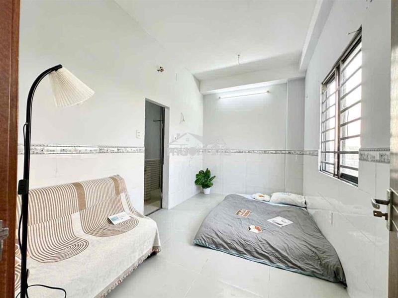 Studio tách bếp cửa sổ trời thang máy mới 100%_vườn lài q12_gần nttu