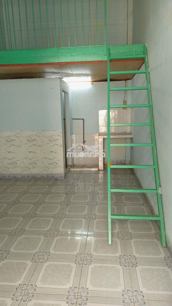 Phòng trọ có gác gần chợ bà điểm (hóc môn)