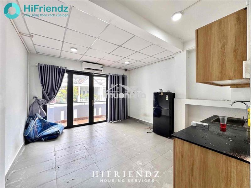 Trống sẵn phòng studio ban công siêu rộng , cao lỗ q8 đi parc mall q8