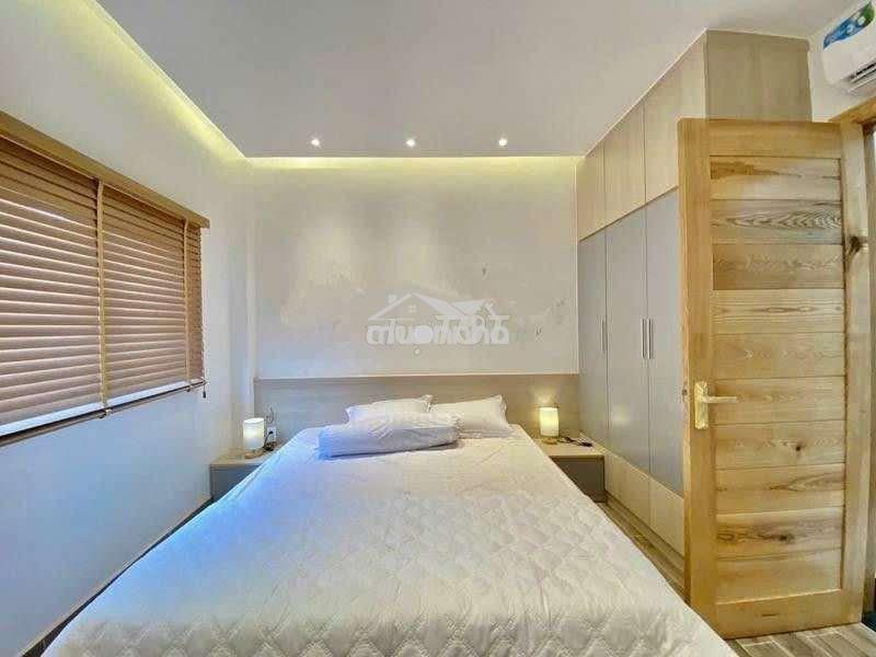Giảm 500tr còn 6 tỷ hơn - bán nhà 5 tầng lê đức thọ - dtsd 200m2- hxh - 4