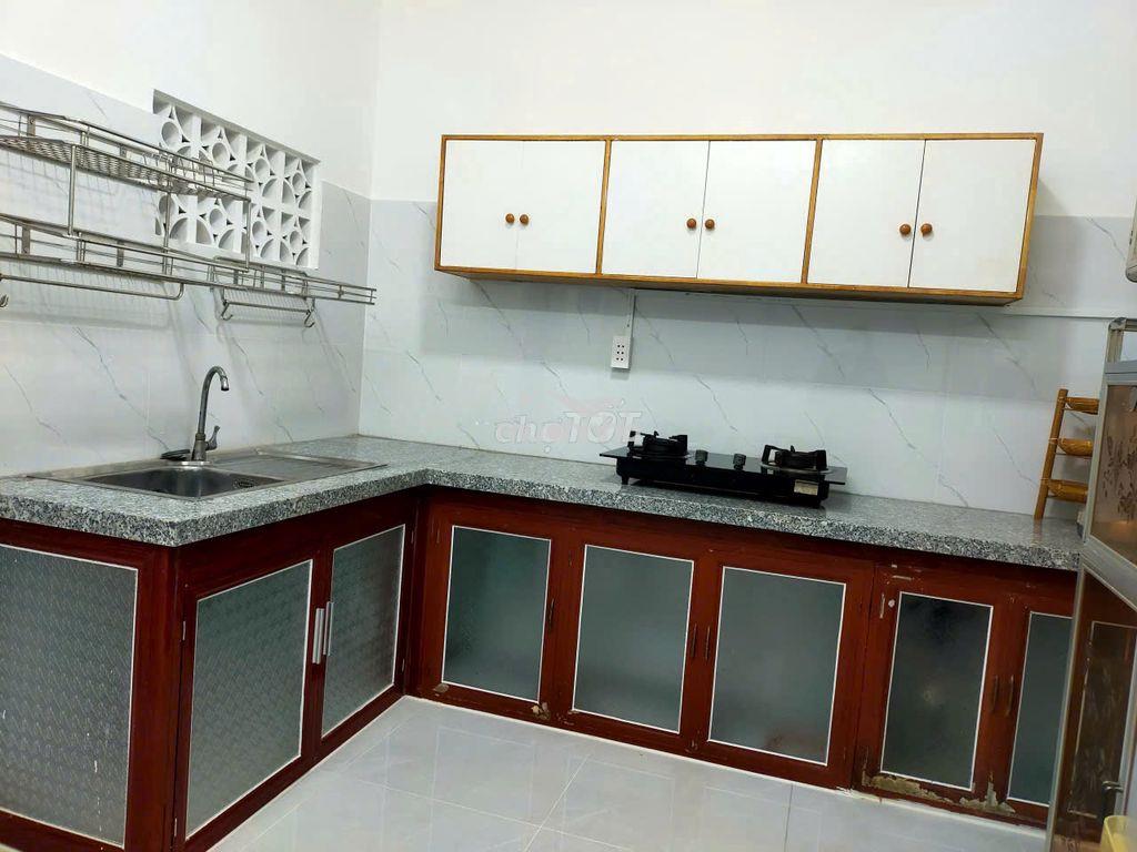 Nhà diện tích 65m², mới sửa khang trang, gồm 3pn, sân chung rộng rãi - 4
