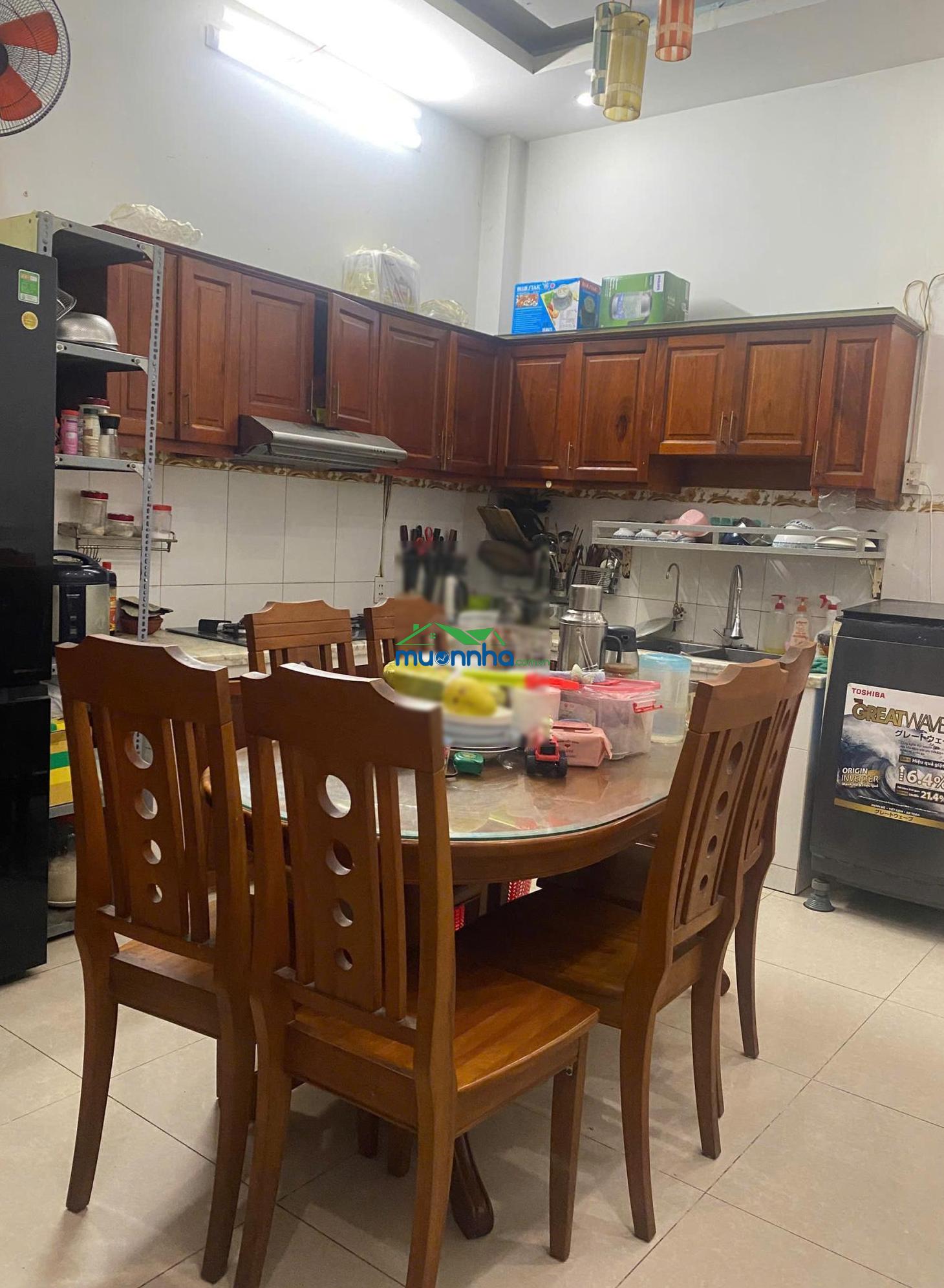 Nhà hẻm xe hơi ngay sát vạn phúc city giá chỉ 8 tỷ