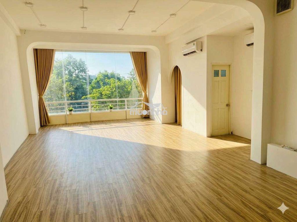 Chính chủ cho thuê văn phòng lầu 4 mặt tiền đường cộng hòa - 3