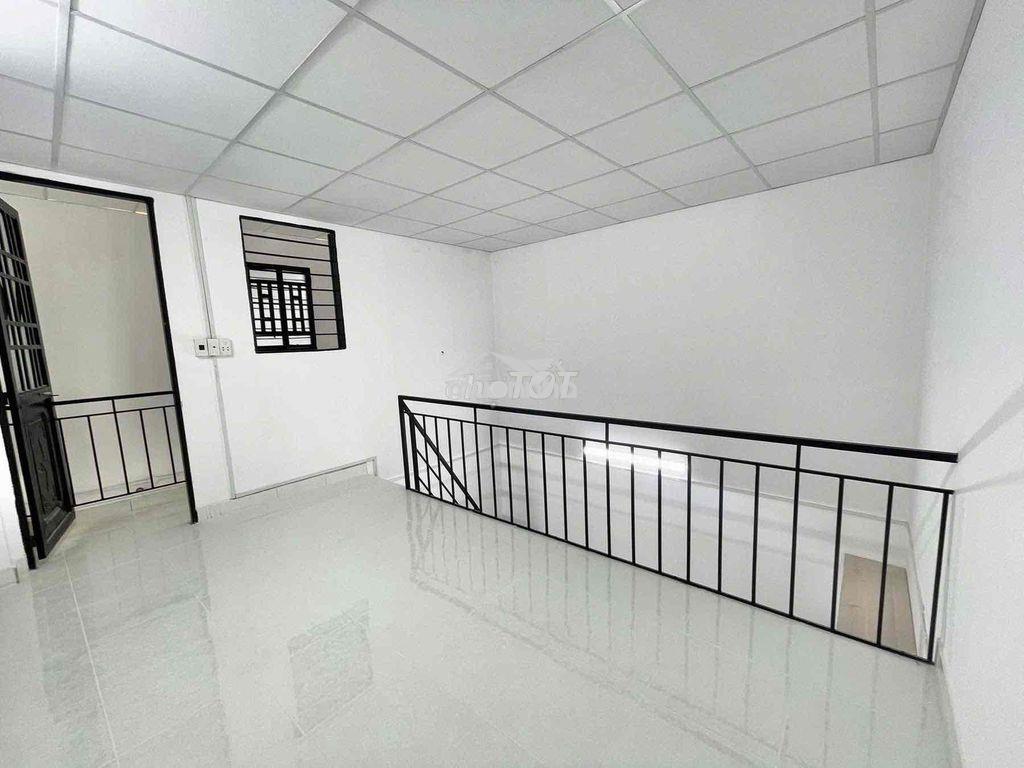 Cho thuê nhà nguyên căn mới xây 1 trệt 1 lầu có bancol siêu rộng. - 2