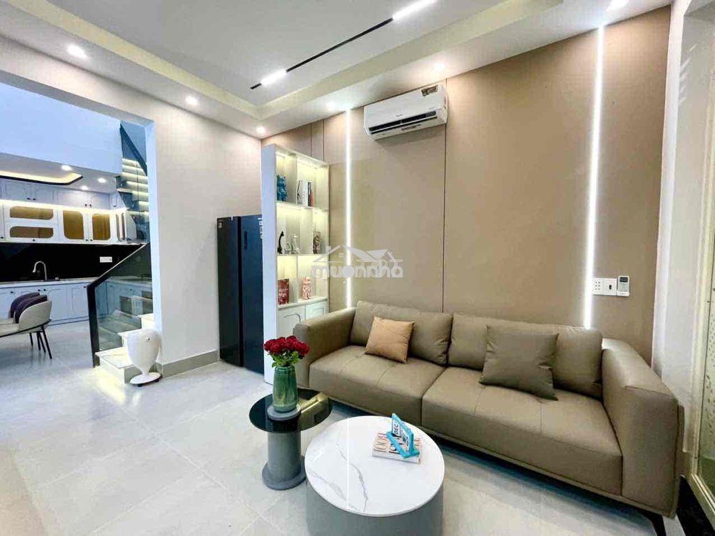 Nhà gần chợ 80m2 chiều ngang 6m gồm 3 phòng ngủ - 2