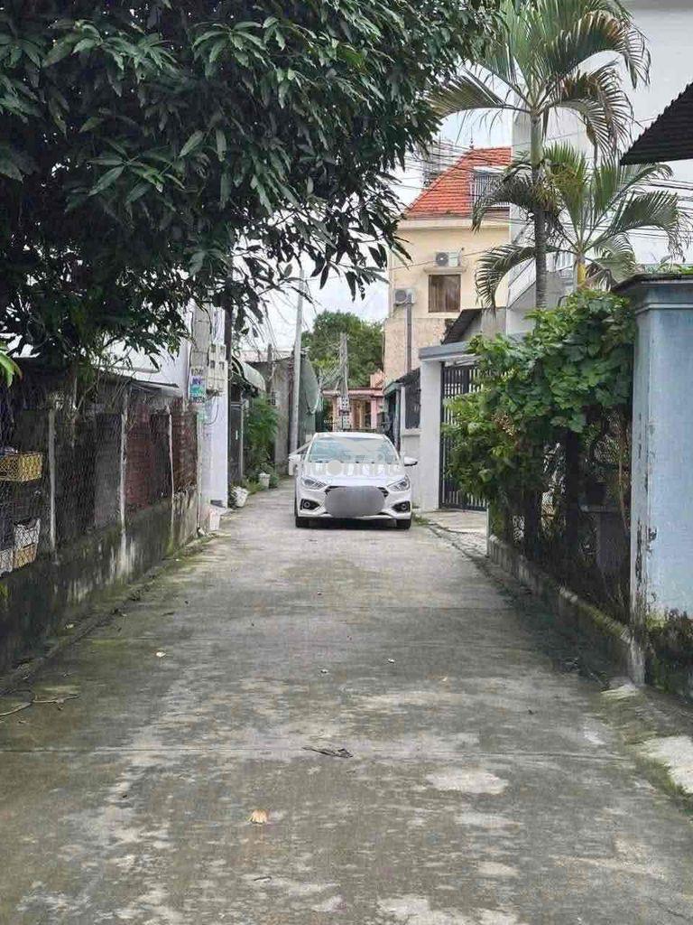 Nhà phú hoà gần chợ đường oto chỉ 4tr5