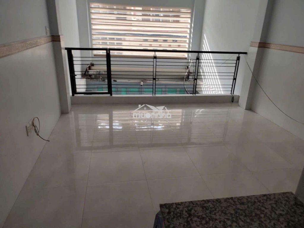 Nhà hxh hậu giang - ngay chợ - 4 x 18 - 5 tầng - 5pn 4wc - 18tr - 4