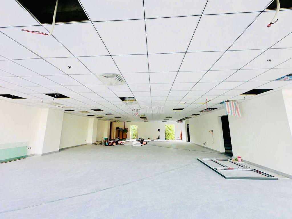 Dt 15 x 15m 1 trệt 4lầu  sân thượng thang máy ( sàn trống suốt ) - 4