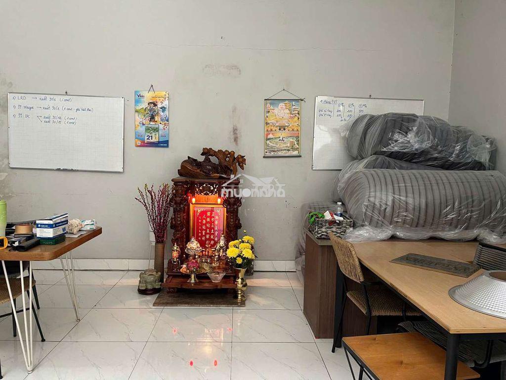 Cho thuê xưởng lê minh xuân- 1500m2- 55 triệu - 4