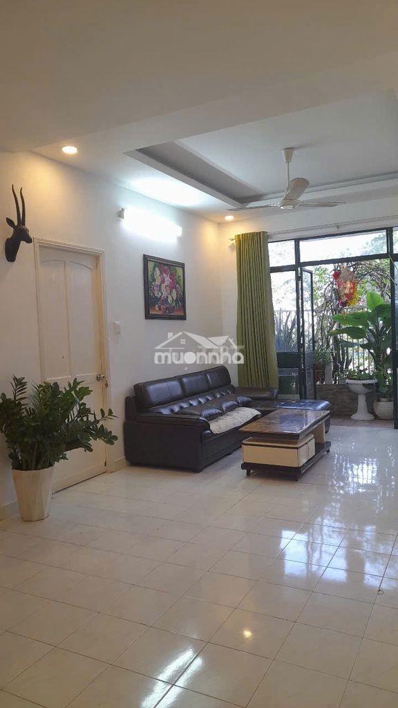 Bàu cát 2 giá 2.4 tỷ 42m2 thang bộ ssh còn bớt thêm.