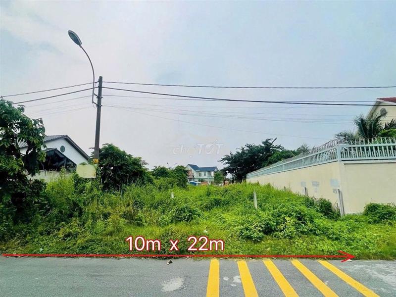 Chủ kẹt tiền bán lô đất thị trấn củ chi 224m2 ngang 10m, sổ hồng riêng
