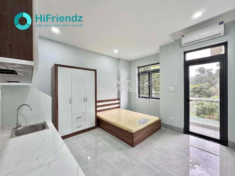 Phòng mới toanh,free xe,mặt tiền,full nội thất,gần đh văn hiến