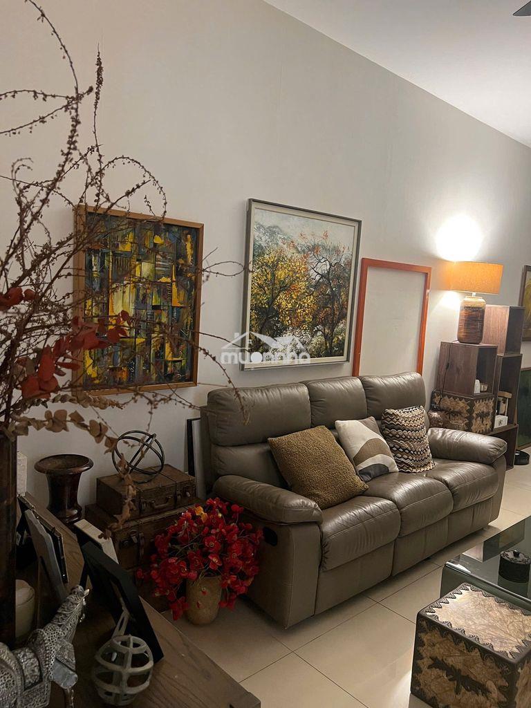 Bán 2 phòng ngủ, lầu cao view đẹp, nội thất cao cấp giá 10.5 tỷ
