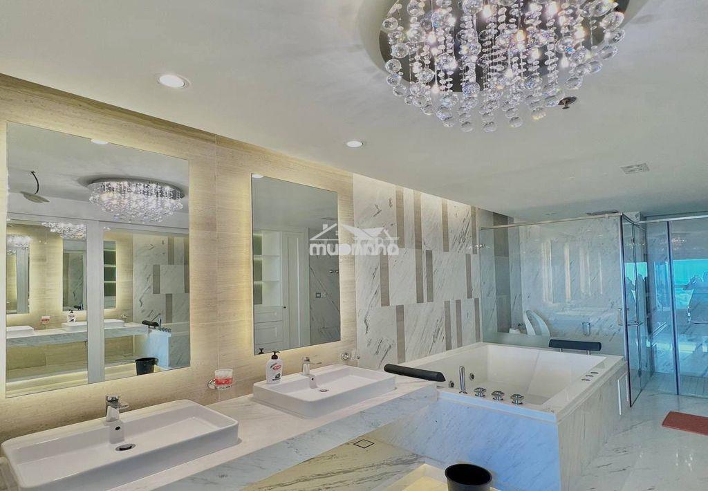Cho thuê chcc vincom center 160m2, 2pn góc bitesco, nhà thờ đức bà q.1 - 3