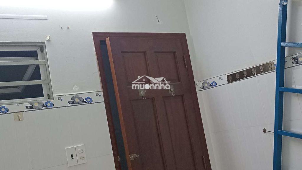Phòng mới giá rẻ có gác 2,7triệu, đường nguyễn sơn - 3