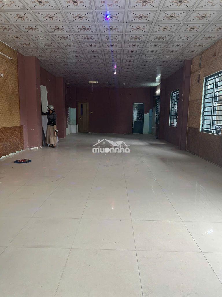 Cho thuê mt phan khoang , sau bến xe , ngang 6m - 2
