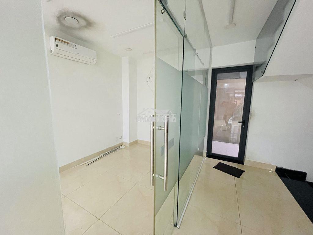 Mặt bằng tầng vp, trang bị sẵn vách kính, có hầm để xe, thang máy - 4
