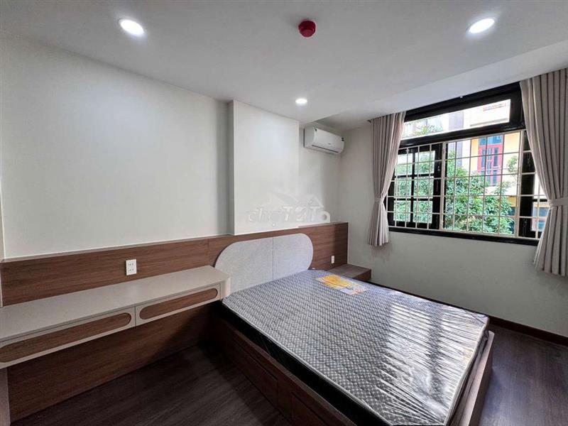 Khai trương tòa nhà căn hộ mới tinh ngay vòng xoay dân chủ