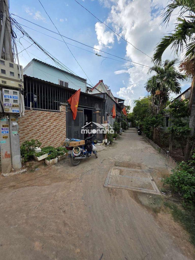 Nhà phố  gần ngã tư chiêu liêu, phường đông hiệp, tp dĩ an