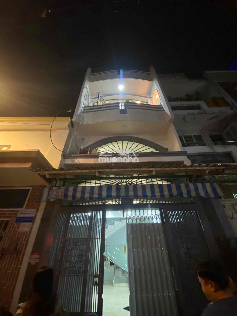 Cho thuê nhà ở nguyên căn 3 pn 2 wc