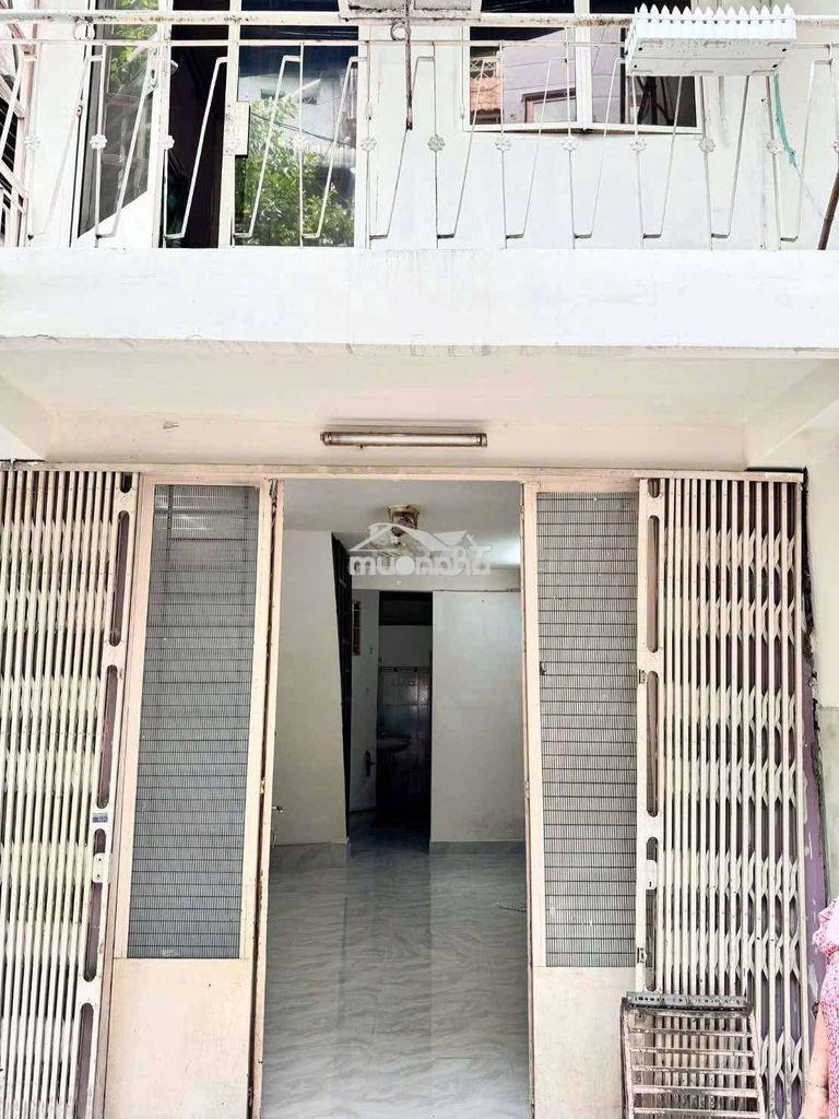Cho thuê nhà hẻm 3 gác, 1 xet, cmt8 q.10 - 2