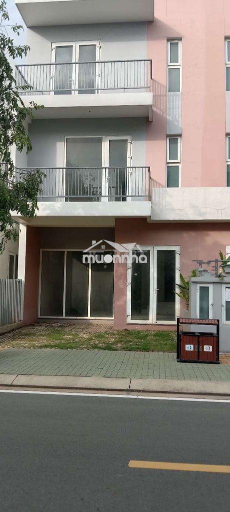 Cho thuê nhà 3 tầng, khu compound, free các tiện ích