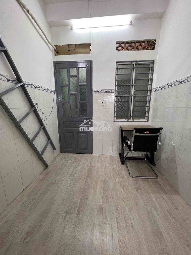 Phòng trọ có gát, có máy lạnh gần etown - 2