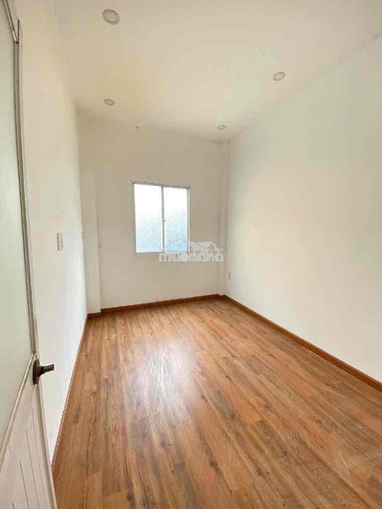 Nhà 3 tầng hoàn công đủ - chỉ 1t99 - không dính quy hoạch 📍 tôn thất - 4