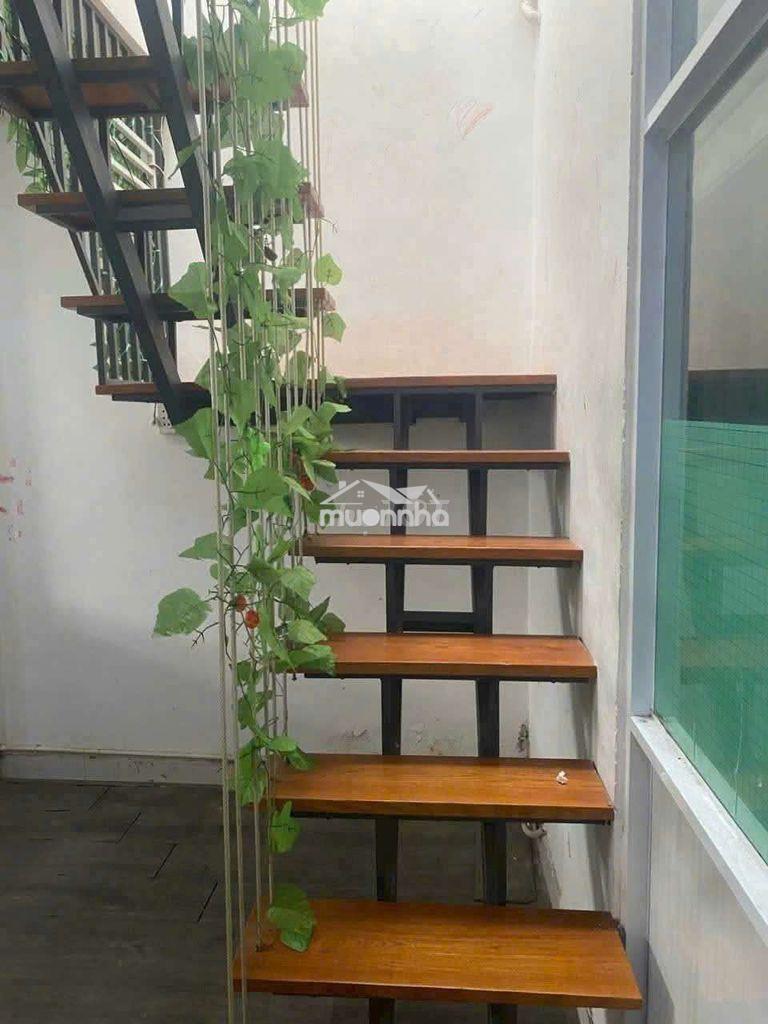 ❤️❤️ Nhà thuê nguyên căn hẻm ba gác trần phú q5

🧱 ngang - 4