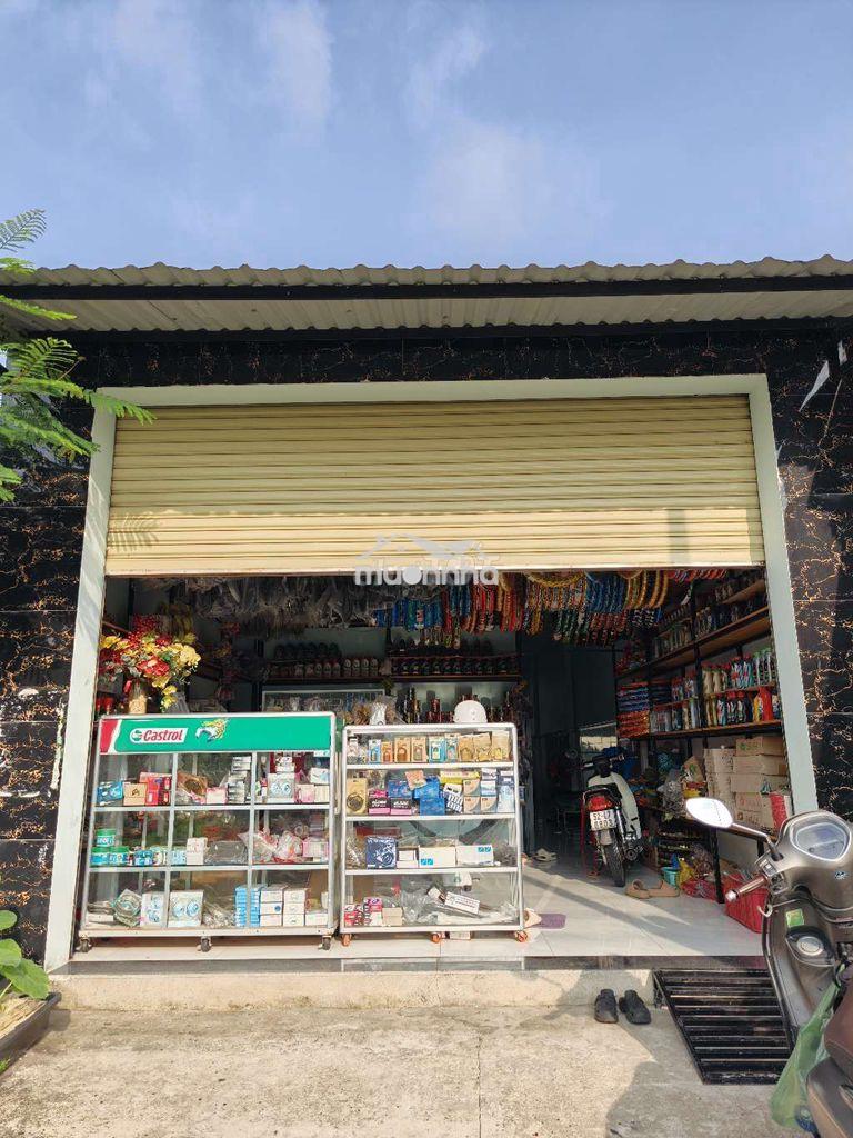 Bán nhà ở mặt tiền