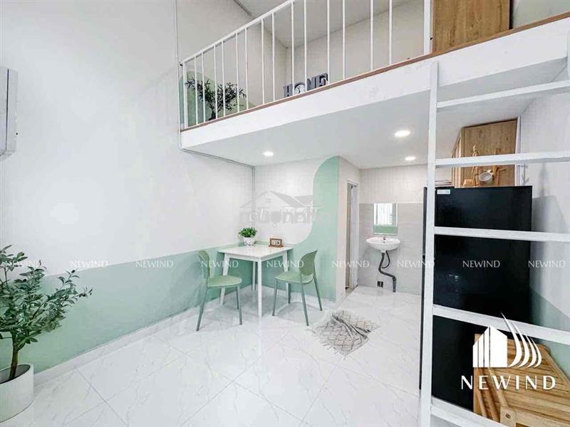 Phòng có gác giá tốt thuận tiện di chuyển sang q4,q1,...