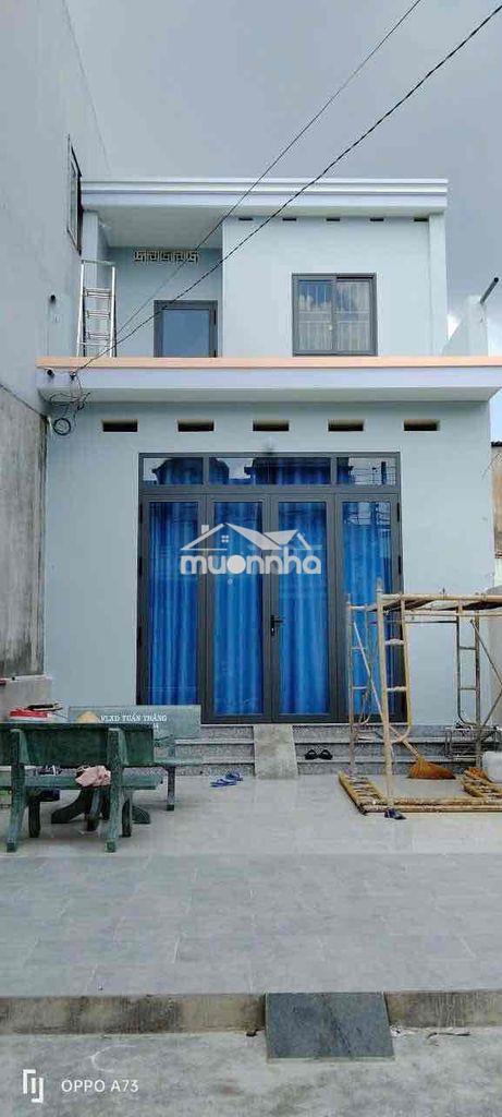 Nhà lầu đường xe hơi gần đường lý thường kiệt