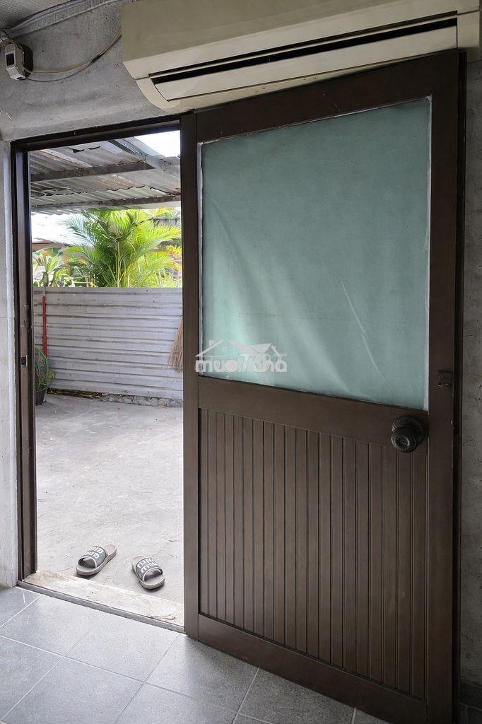 Phòng trọ quận 4 giá rẻ, có máy lạnh, tolet bên trong - 2
