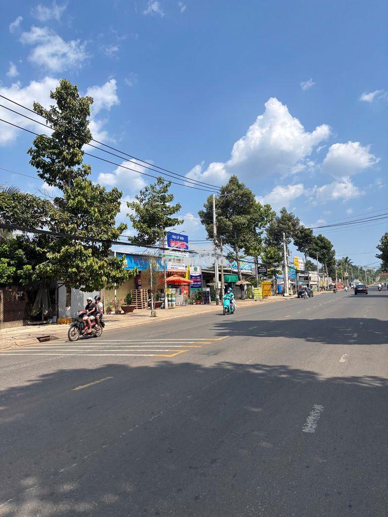 Lô đất đẹp nằm ngay p.long khánh