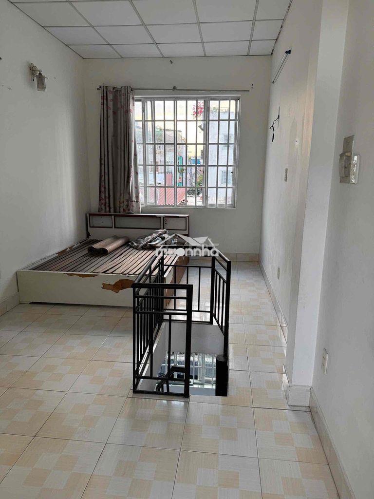 Cho thuê nhà nguyên căn gần gò dầu giá rẻ - 4