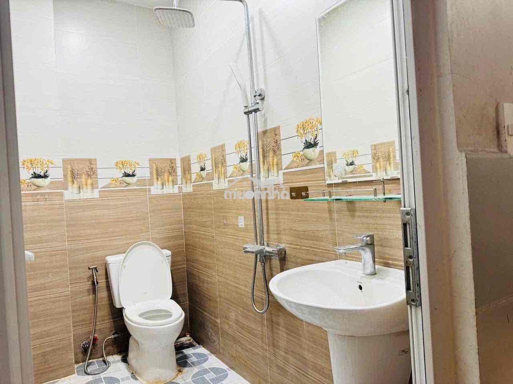 Nhà 2 lầu_ 1/ tl37 _có 3pn _giá 8 triệu_hẻm xe hơi - 3