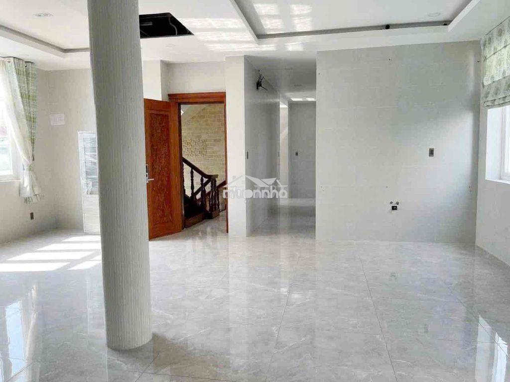 📍Cho thuê nhà rộng khu tên lửa 👉 dt 8x20m, 3 lầu , 7 phòng có máy lạnh - 4